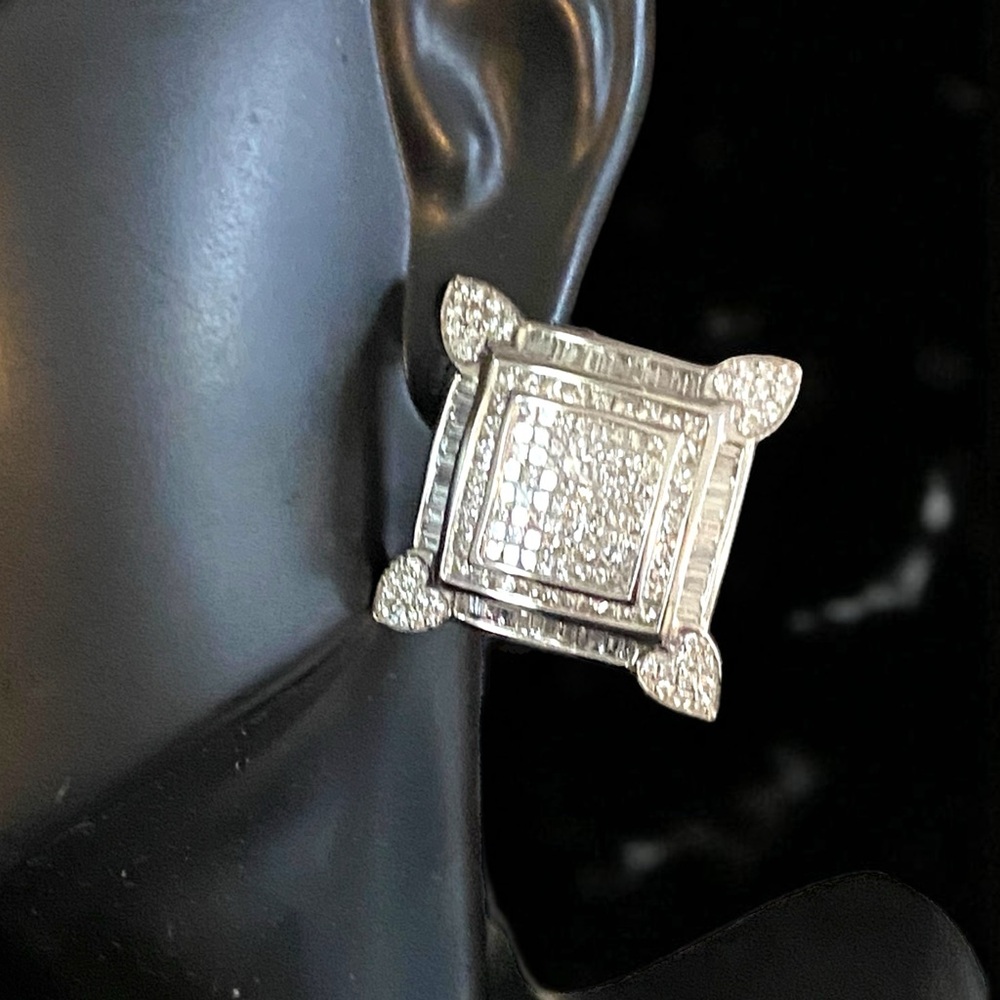 GORGEOUS Estate 14k White Gold 4 CTW VS Diamond HUGE Omega Statement Earrings!